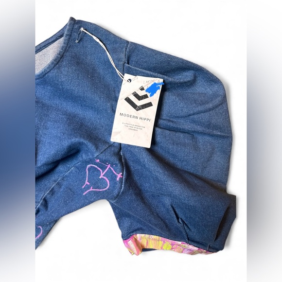 Denim Jumpsuit Wide Leg Short Puff Sleeve Women’s Large Hand painted hearts - Picture 9 of 10